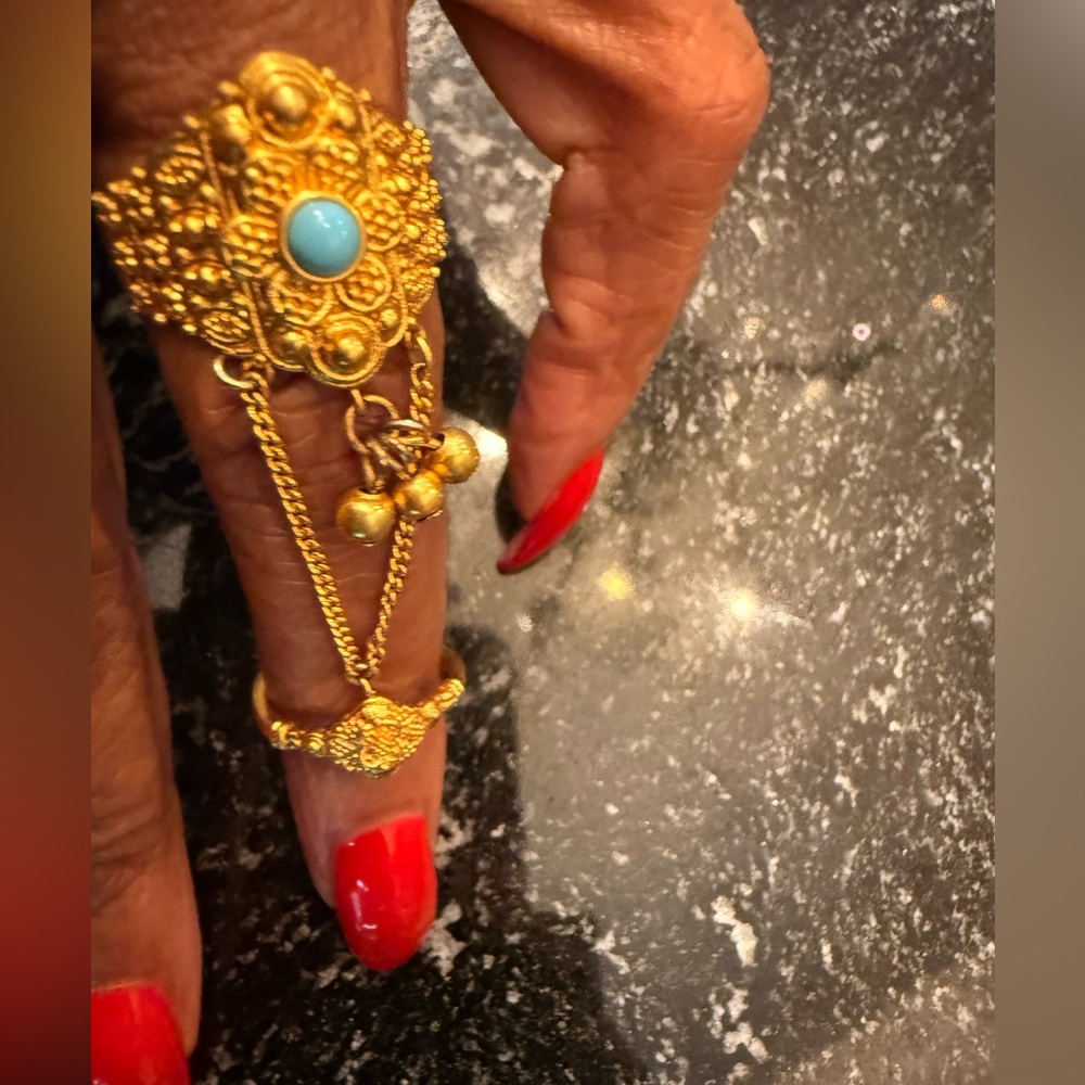 Gold and Turquoise knuckle Ring with finger Ring